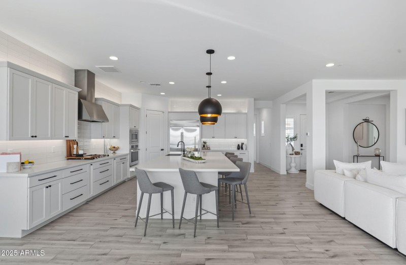 33-web-or-mls-1837 E Villa Linda Dr Phoe