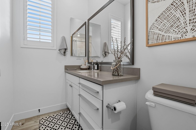 68-web-or-mls-1837 E Villa Linda Dr Phoe