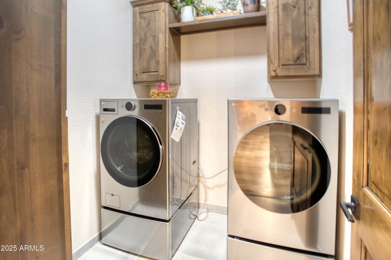 Large Washer/Dryer