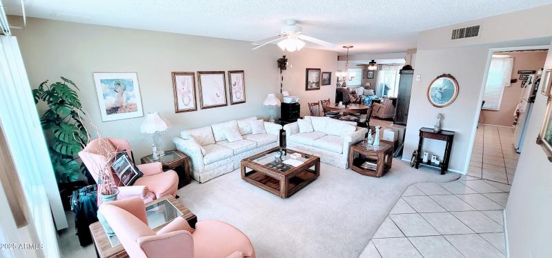 Front to Kitchen, didning and AZ room