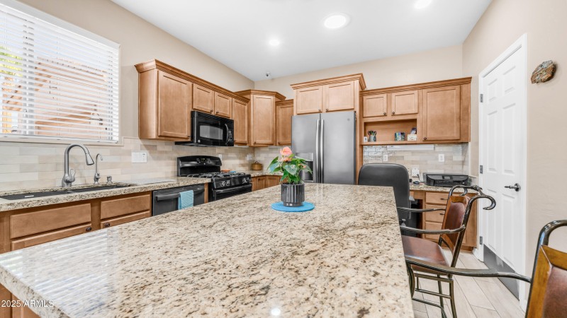 5809 E Leland St (7)