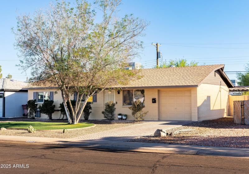 001 front exterior 03