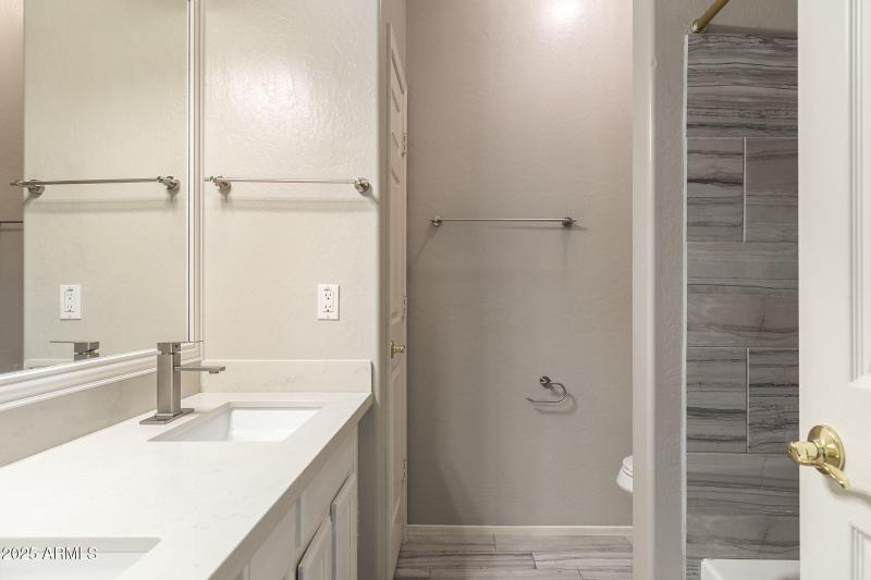 32-web-or-mls-6821-w-el-cortez-pl