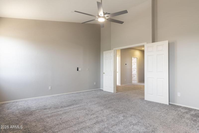 20-web-or-mls-6821-w-el-cortez-pl