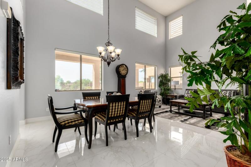 06 Dining/Living Room