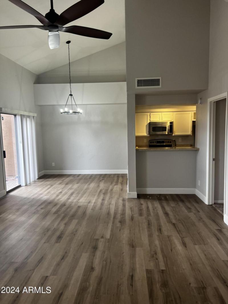 Greatroom/dining area