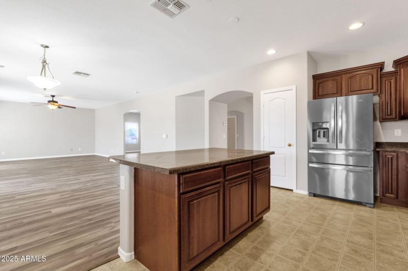 14-web-or-mls-43003-w-magnolia-rd