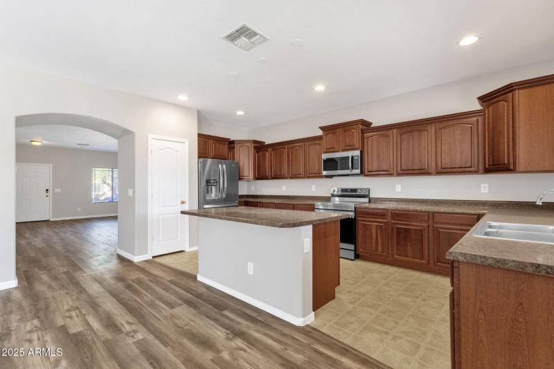 15-web-or-mls-43003-w-magnolia-rd