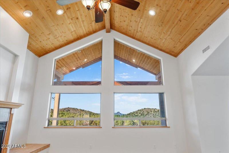 11-Vaulted Ceilings