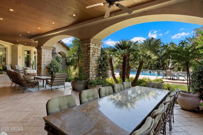 2200 sf Covered Patio