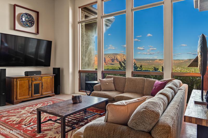 JL_220CrystalSkyDr-interiors-CommonAreas