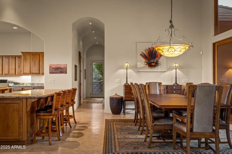 JL_220CrystalSkyDr-interiors-CommonAreas