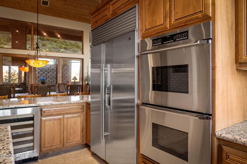 JL_220CrystalSkyDr-interiors-CommonAreas