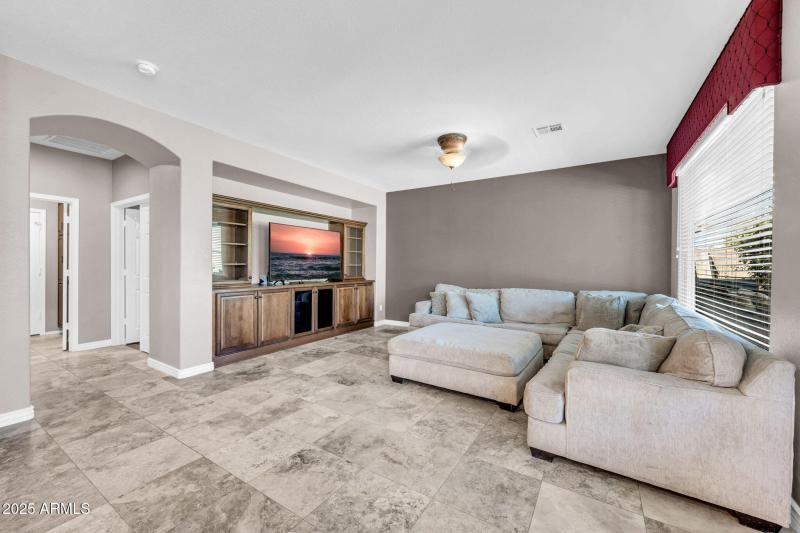 1302 W Winchester Way-6