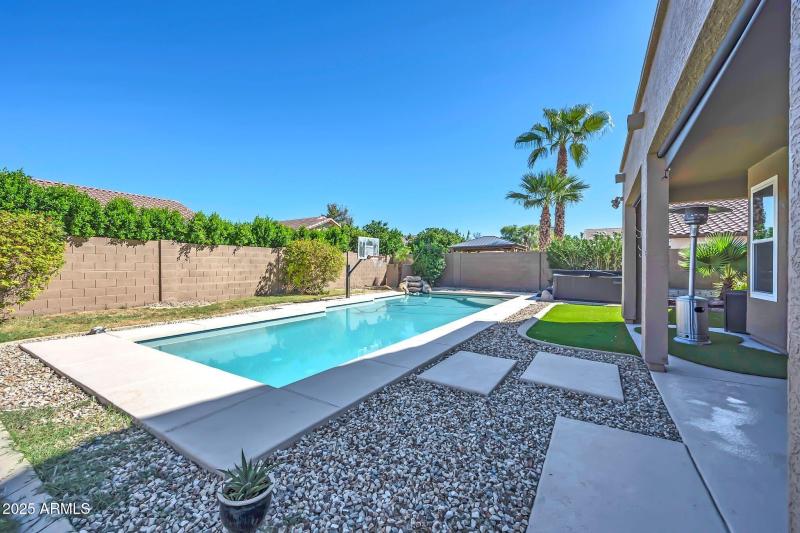 1302 W Winchester Way-44