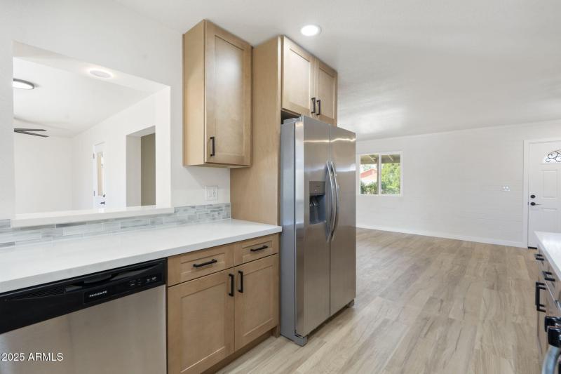 9-web-or-mls-Photo Oct 04 2025, 1 48 02