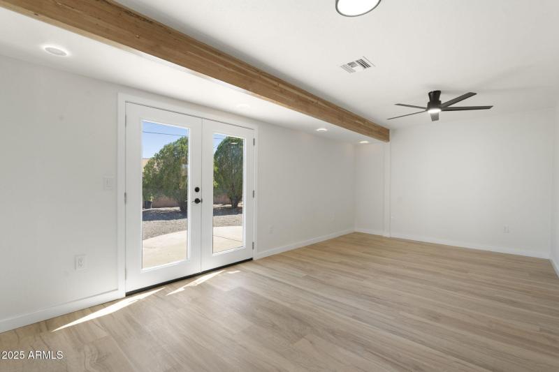 13-web-or-mls-Photo Oct 04 2025, 1 50 10