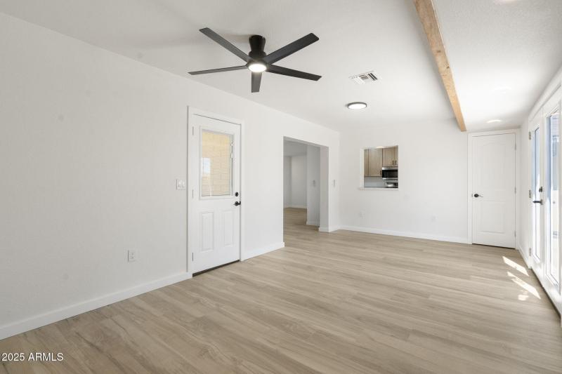 15-web-or-mls-Photo Oct 04 2025, 1 50 56