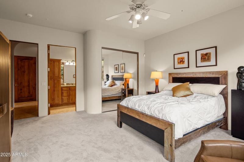 JL_220CrystalSkyDr-interiors-Bedrooms-06