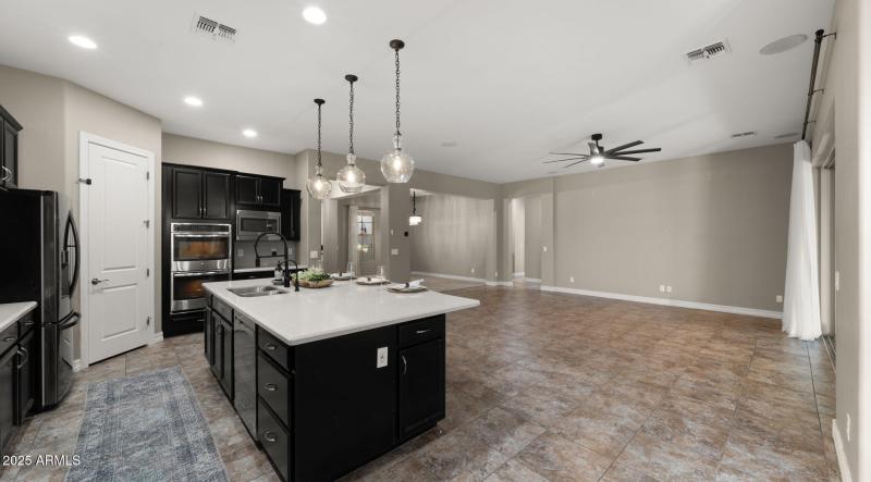 18-web-or-mls-Great Room8