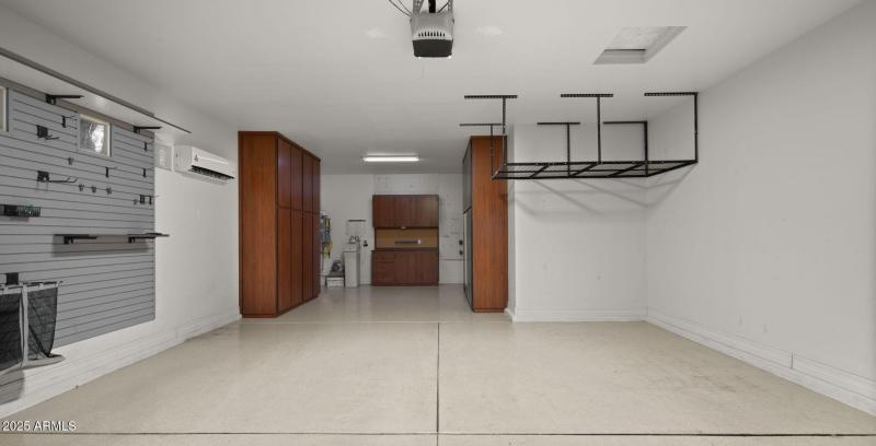 37-web-or-mls-Garage Interior3