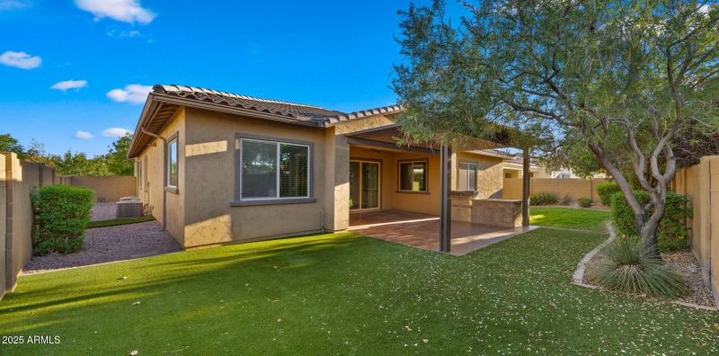 43-web-or-mls-Backyard3