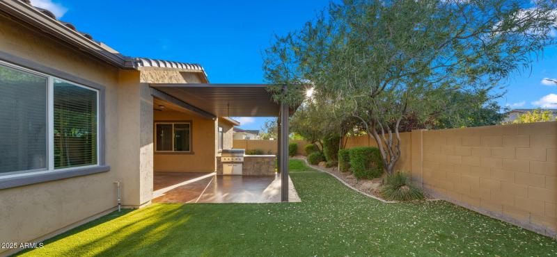 44-web-or-mls-Backyard4