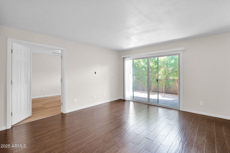 19-web-or-mls-P1303902