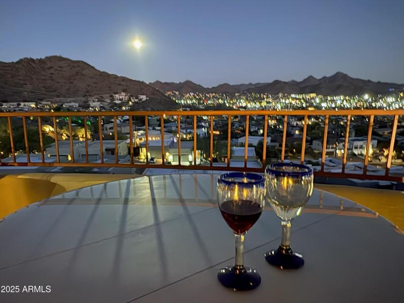 Harvest Moon Oct 2025