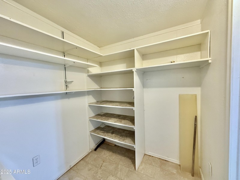 42-Huge Pantry & Storage