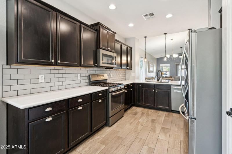 16-web-or-mls-S Stuart Ave-S0710-016