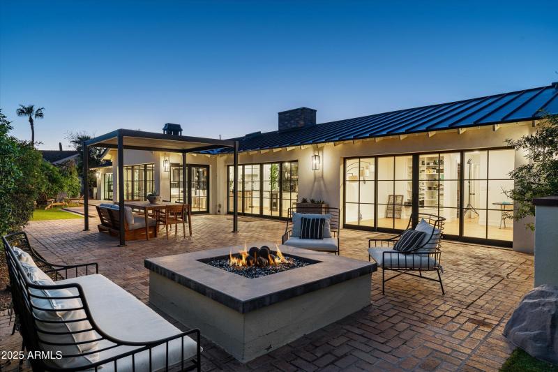 Outdoor Entertaining Area