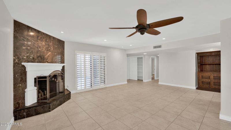 11-web-or-mls-P1177034