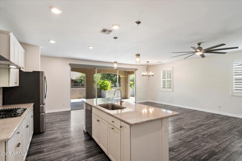 9-foot Kitchen Island