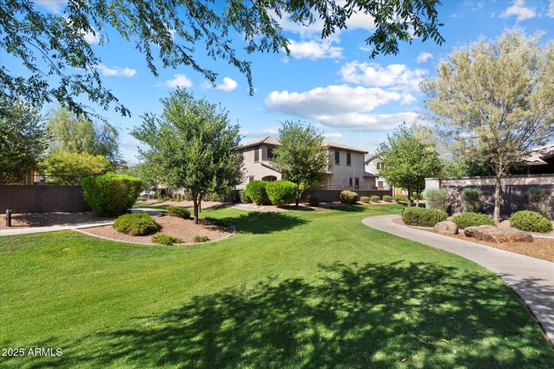 Paths to Community Amenities