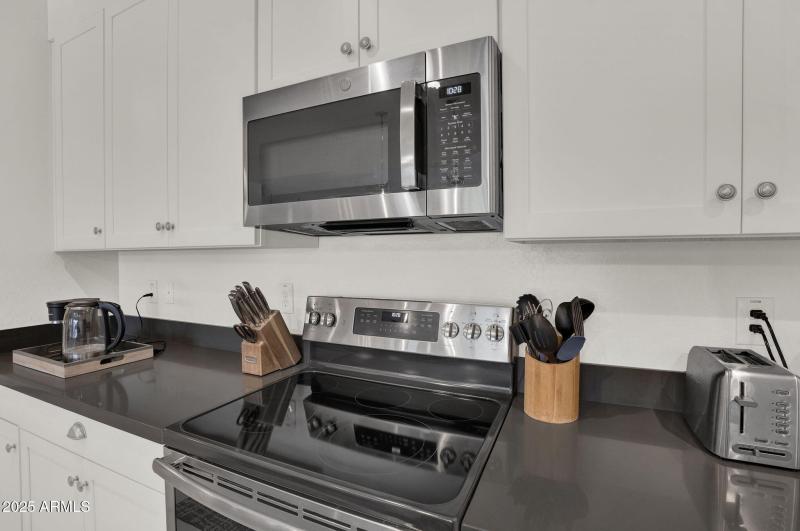 14-web-or-mls-2829 E Virginia St - 14