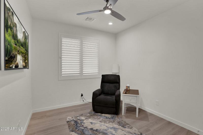 20-web-or-mls-2829 E Virginia St - 36