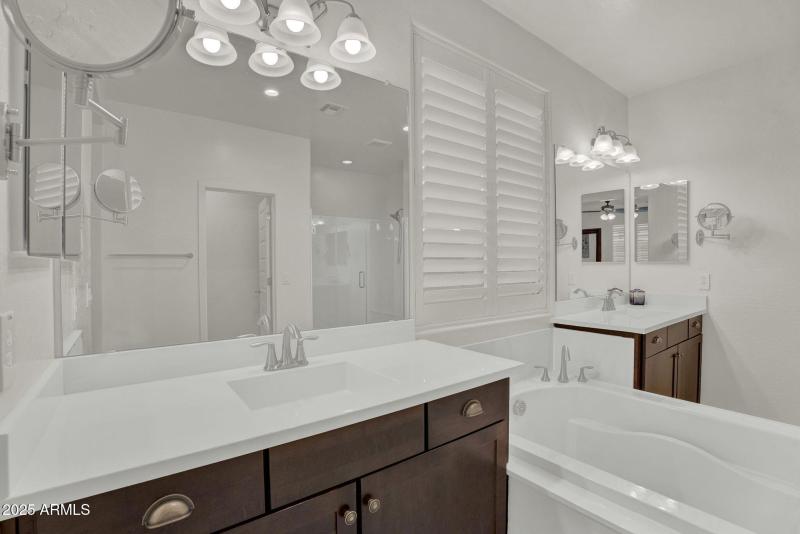 30-web-or-mls-2829 E Virginia St - 23