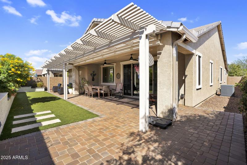 41-web-or-mls-2829 E Virginia St - 46