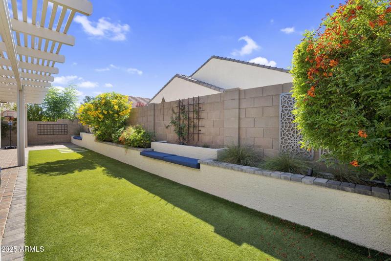 46-web-or-mls-2829 E Virginia St - 48