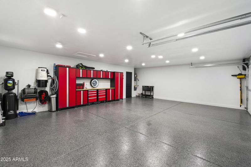 Car Enthusiasts & Hobbyists Dream!!