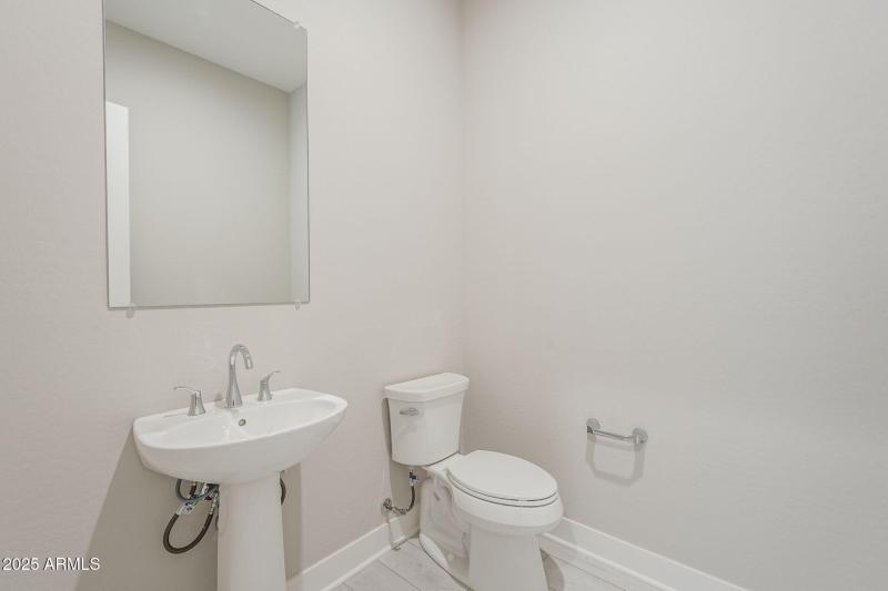 38-web-or-mls-Blakely-38