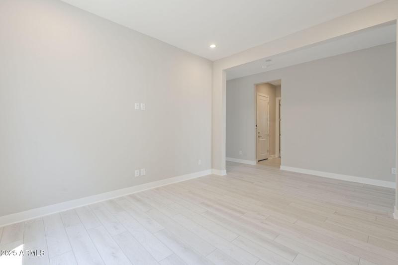 40-web-or-mls-Blakely-40