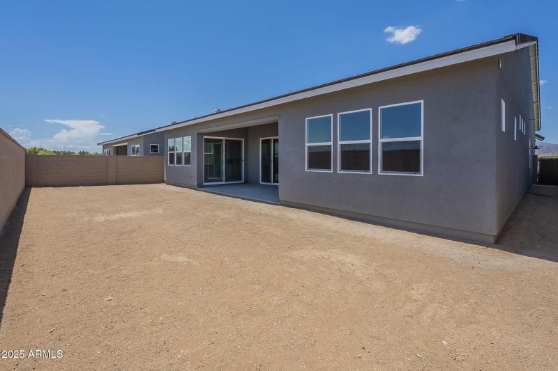 56-web-or-mls-Blakely-56