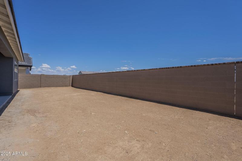 59-web-or-mls-Blakely-59