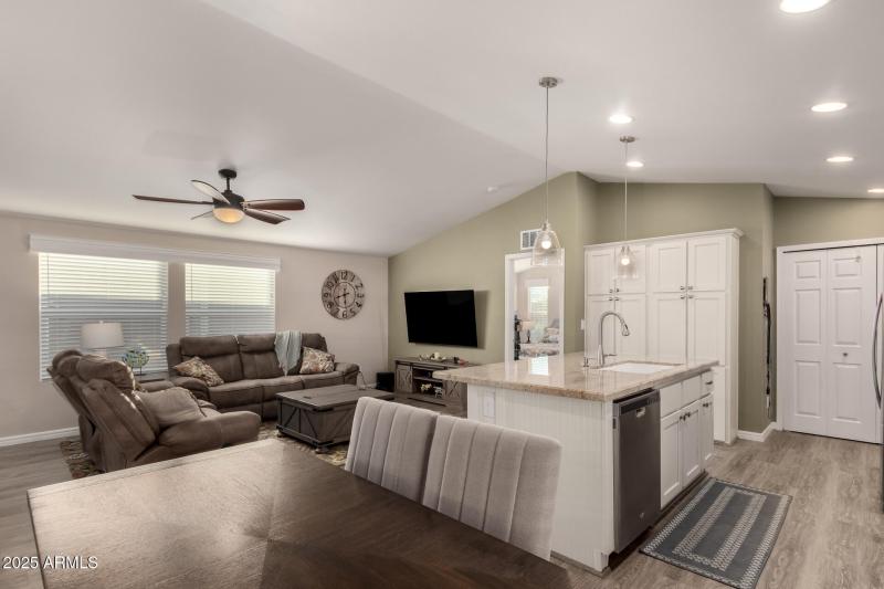 13 - University 9333 #110