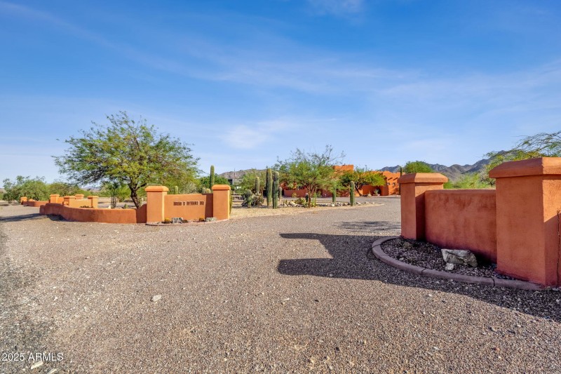 1-web-or-mls-8514-s-dysart-rd