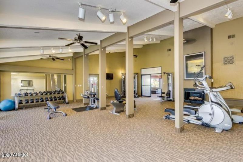 workout rm - 7350 N. Via Paseo Del Sur