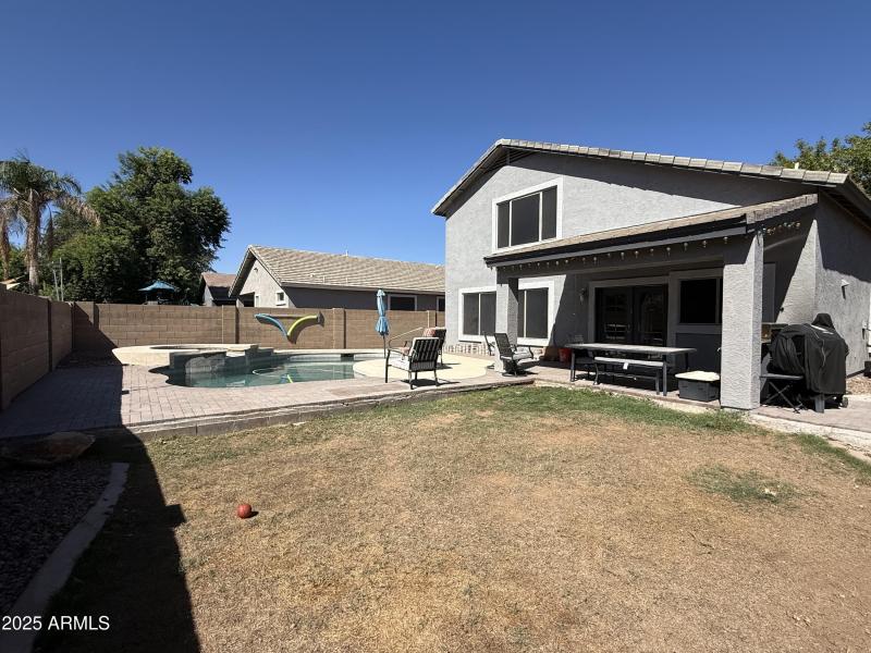 DD75F300-4AF6-4CA5-A64B-1FBC2A6965DD