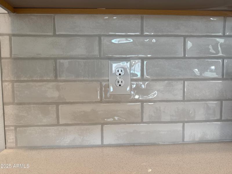 Kitchen backsplash